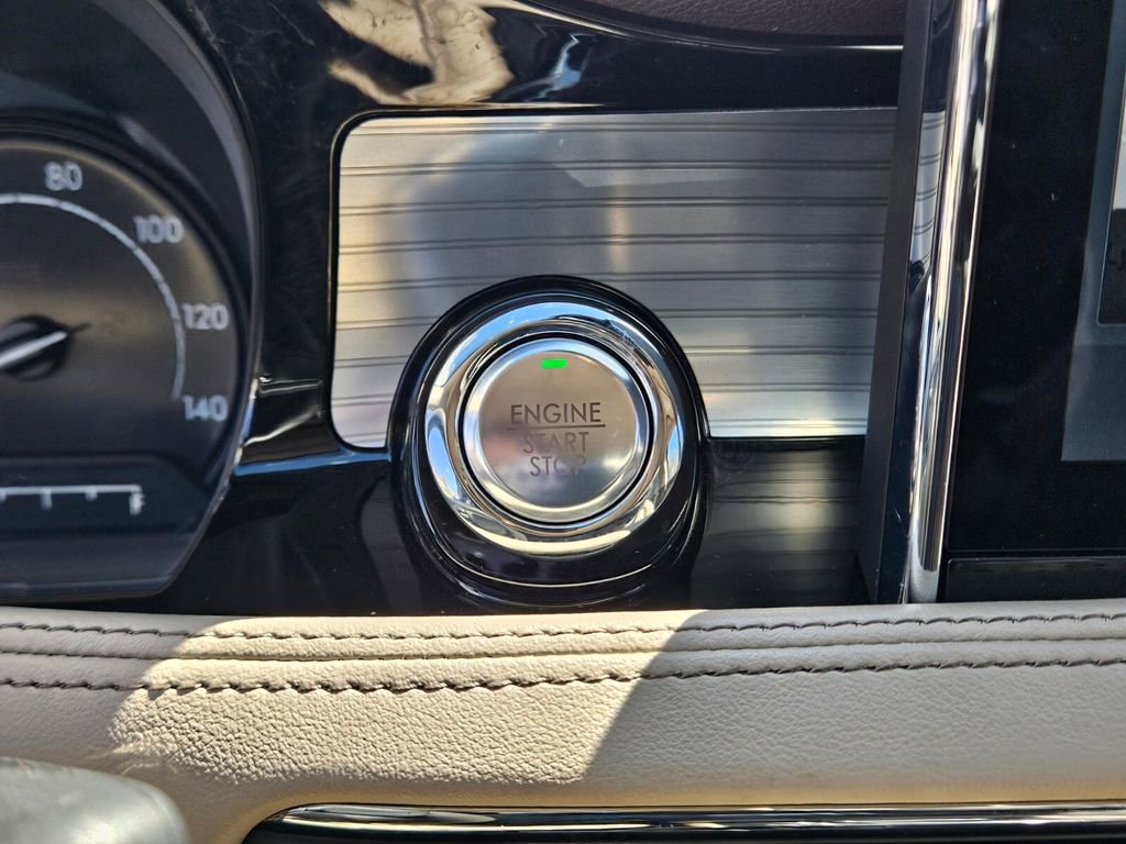 Used 2022 Lincoln Corsair AWD w/ Equipment Group 101A image 22