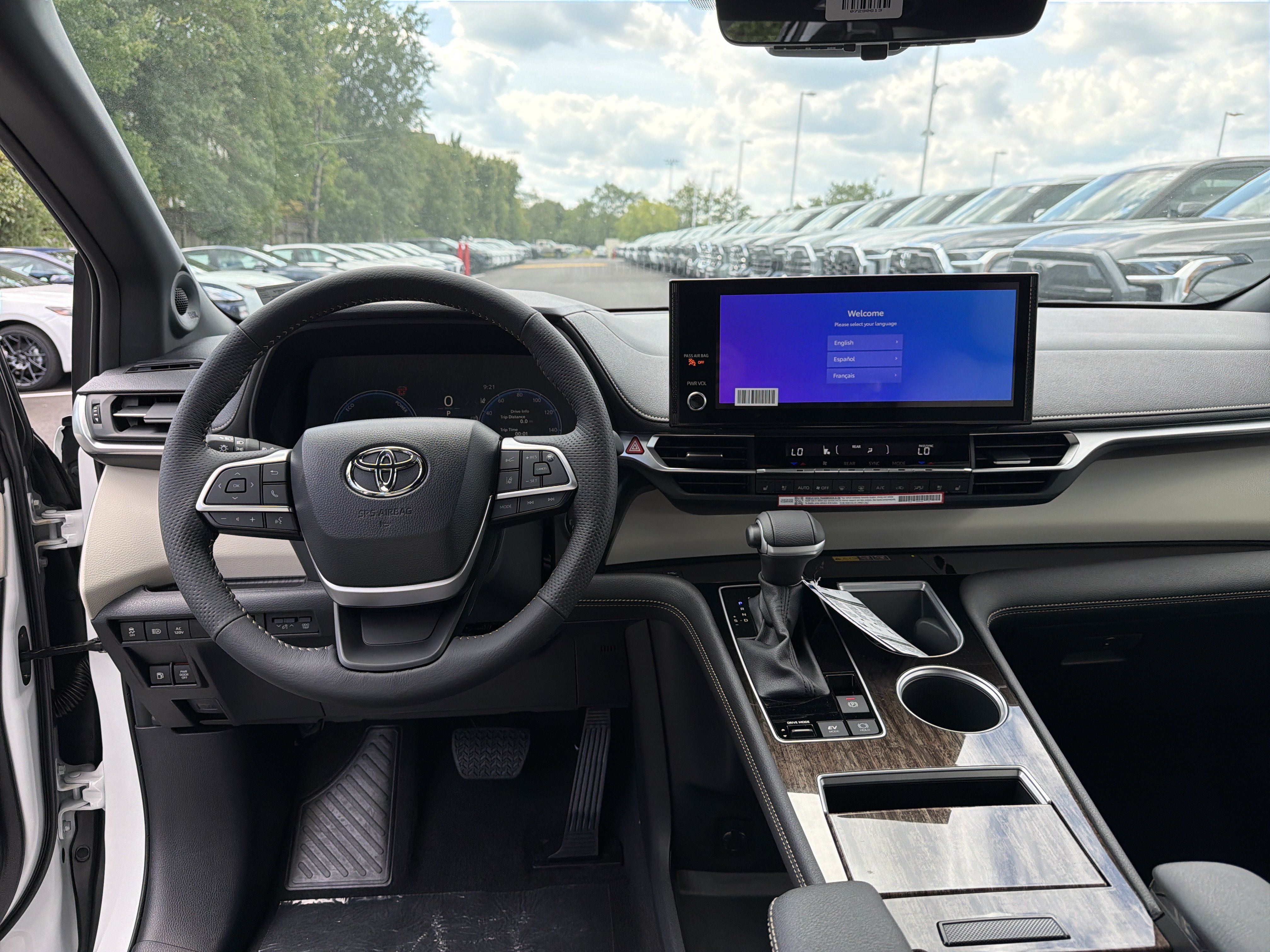 New 2026 Toyota Sienna Limited AWD/4WD image 15