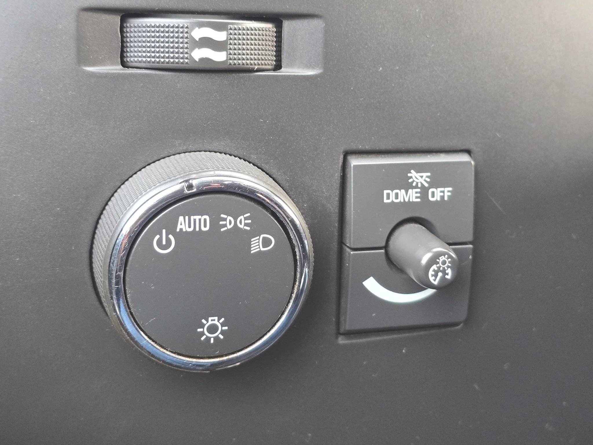 Used 2014 Chevrolet Silverado 2500 LT AWD/4WD image 22