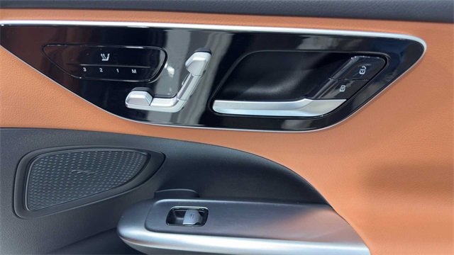 Used 2023 Mercedes-Benz C 300 Sedan image 17