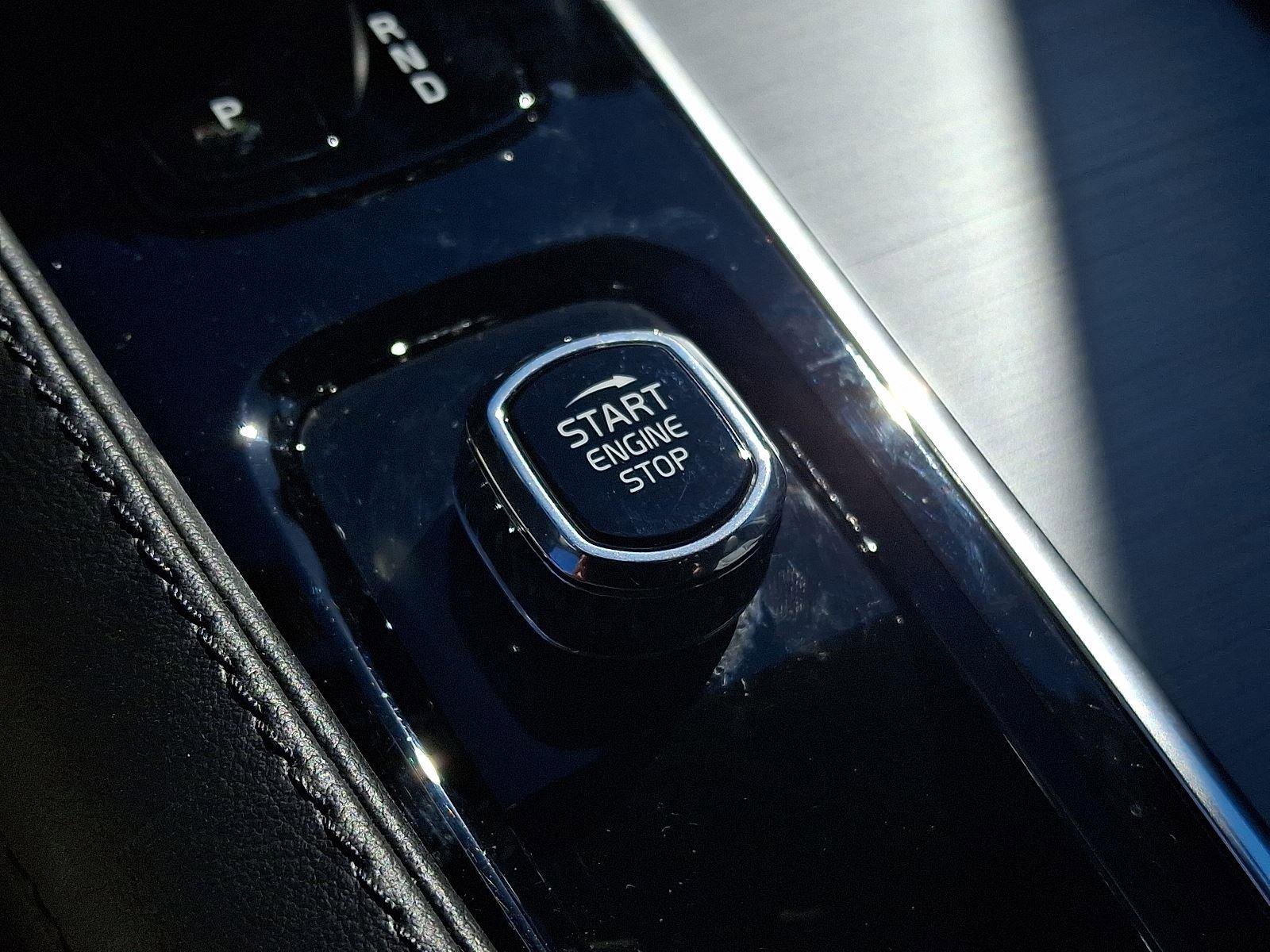 Certified 2024 Volvo XC90 B5 Core w/ Protection Package Premier image 24