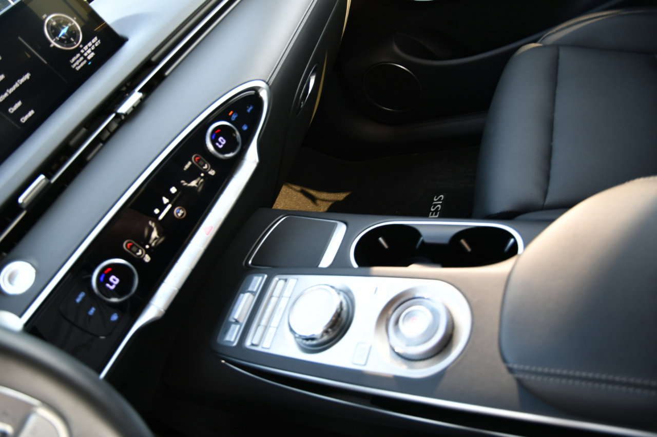 Used 2025 Genesis GV70 2.5T image 20