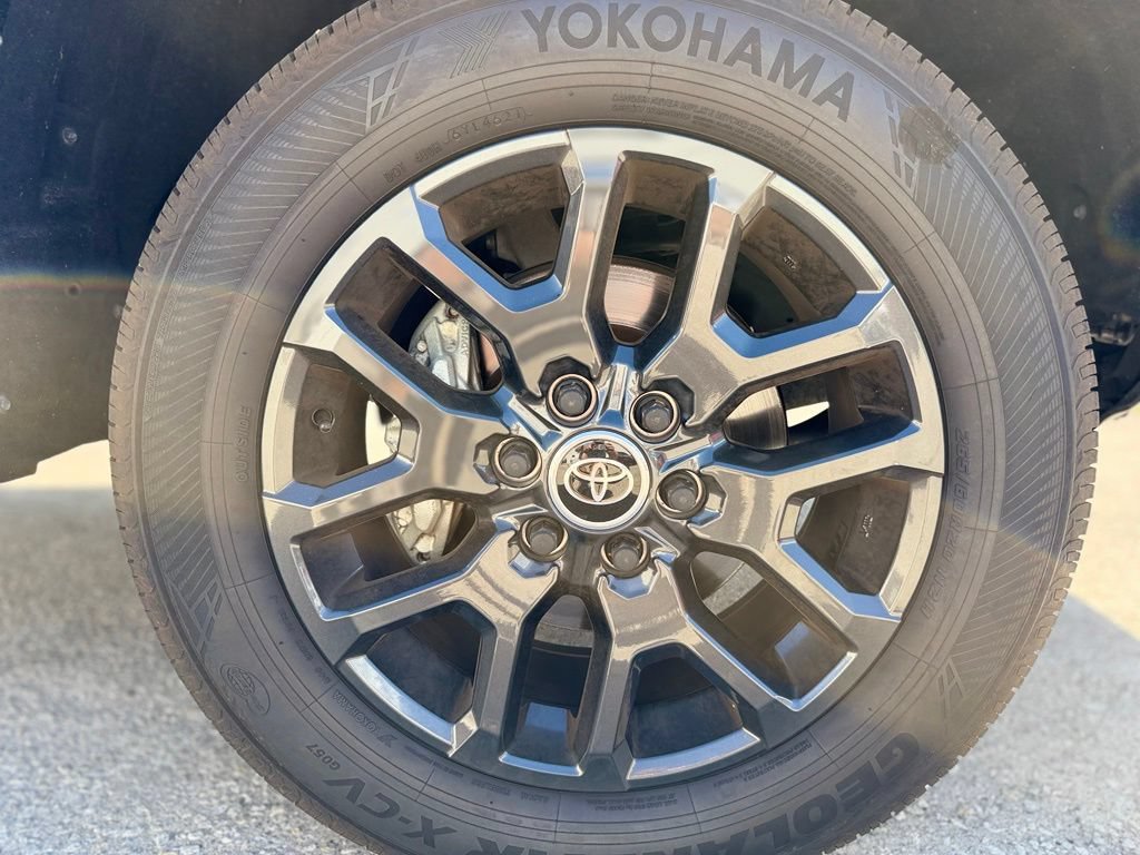 Used 2022 Toyota Tundra Platinum w/ Advanced Package RWD image 12