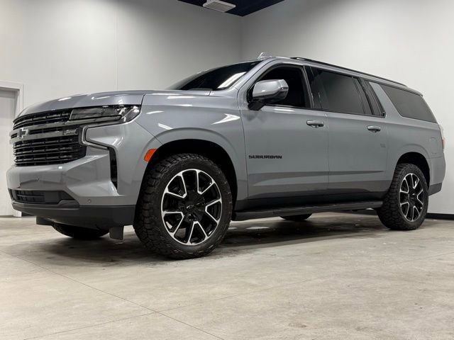 Used 2022 Chevrolet Suburban RST w/ Luxury Package AWD/4WD image 5