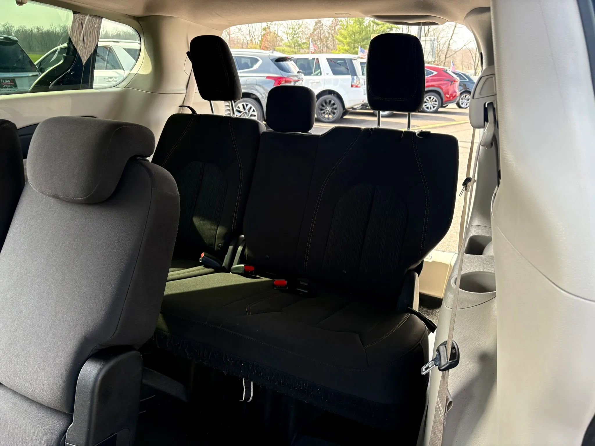 Used 2018 Chrysler Pacifica LX image 21