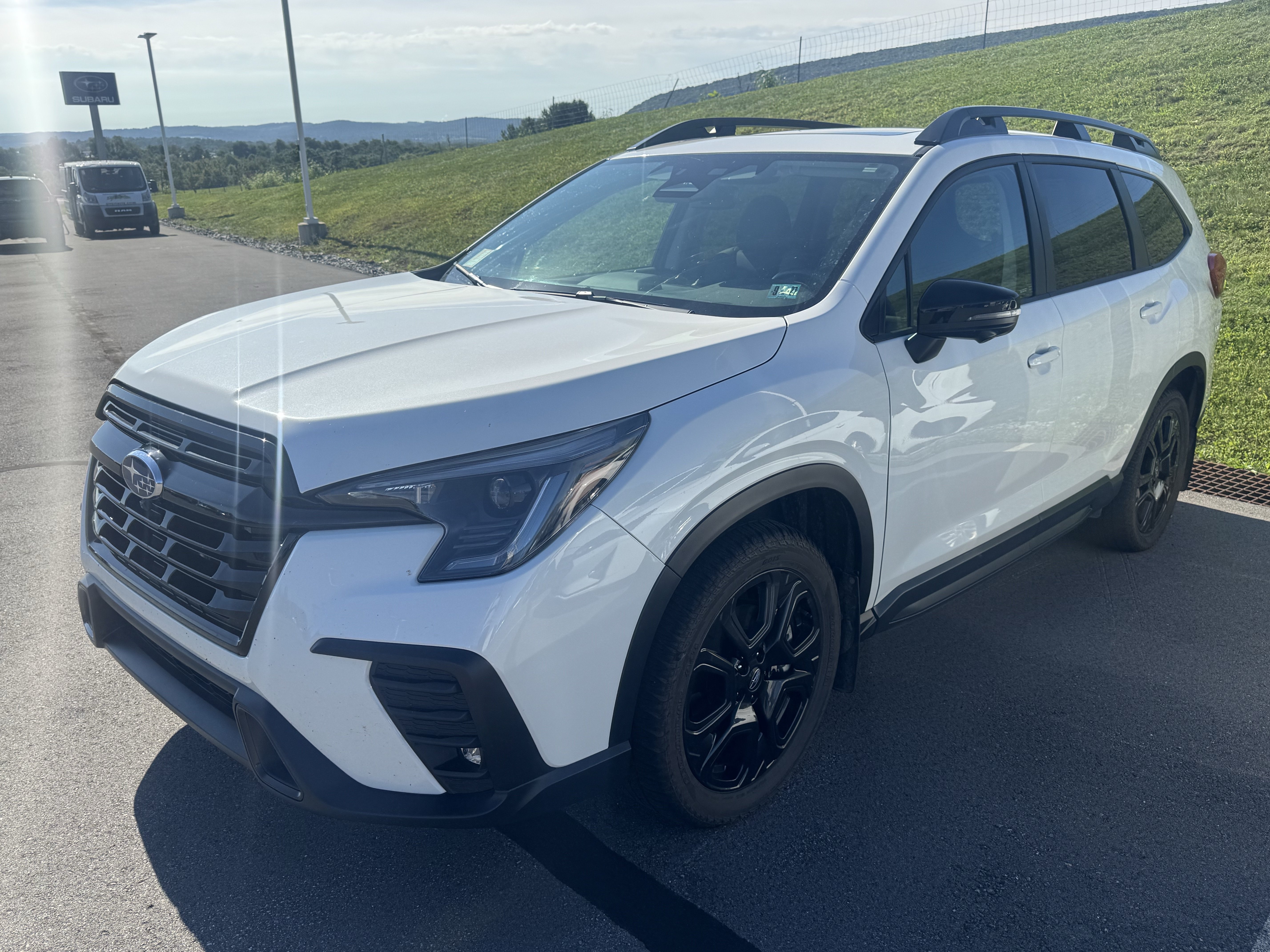Used 2023 Subaru Ascent Onyx Edition Limited AWD/4WD image 3