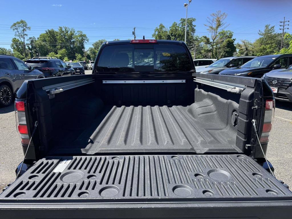 Used 2023 Nissan Frontier SV w/ SV Convenience Package AWD/4WD image 8