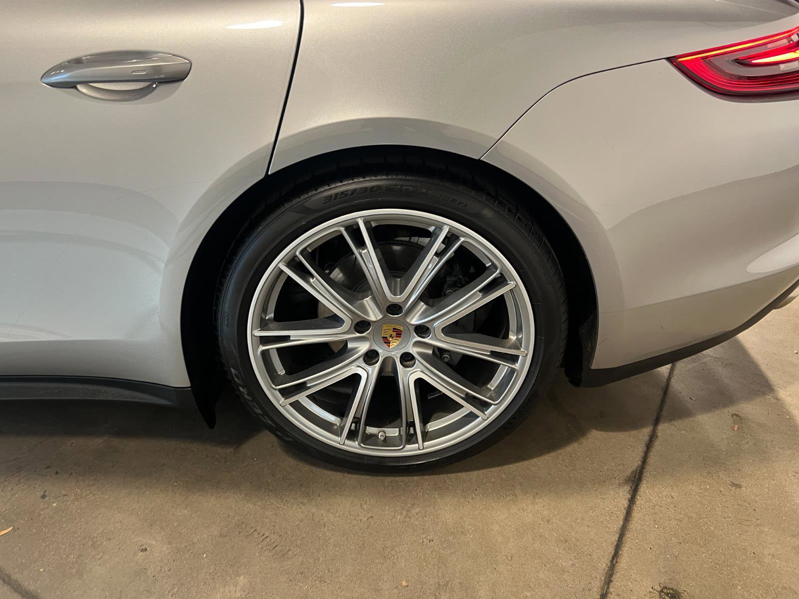 Used 2020 Porsche Panamera 4S image 47