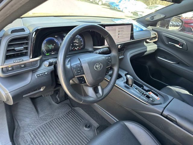 Certified 2023 Toyota Crown Limited image 12