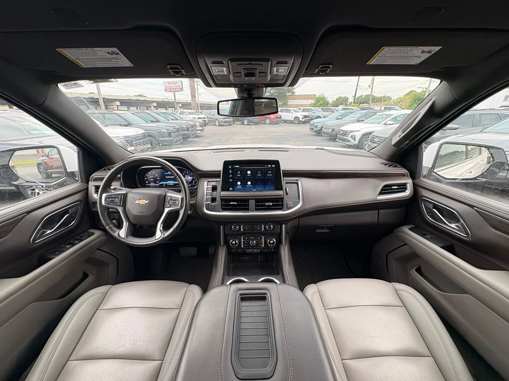 Used 2022 Chevrolet Suburban LT w/ Luxury Package AWD/4WD image 29