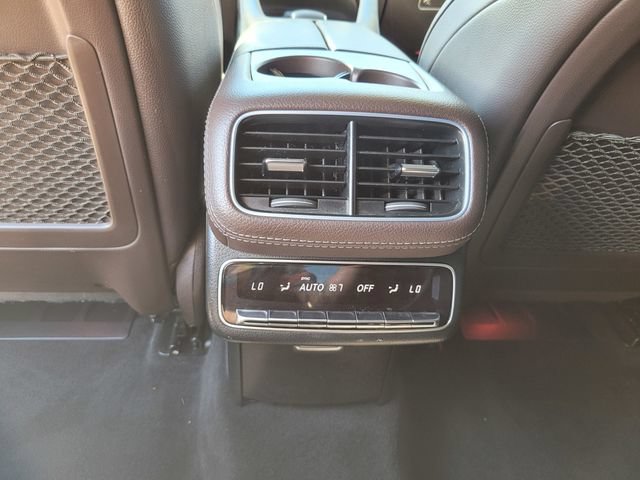 Used 2022 Mercedes-Benz GLS 450 4MATIC image 17