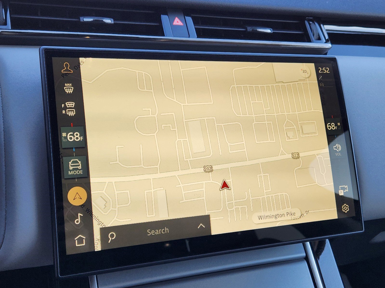 Certified 2025 Land Rover Range Rover Velar S image 18