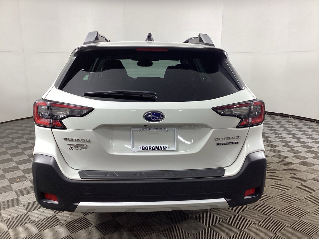 Used 2023 Subaru Outback Touring XT image 3