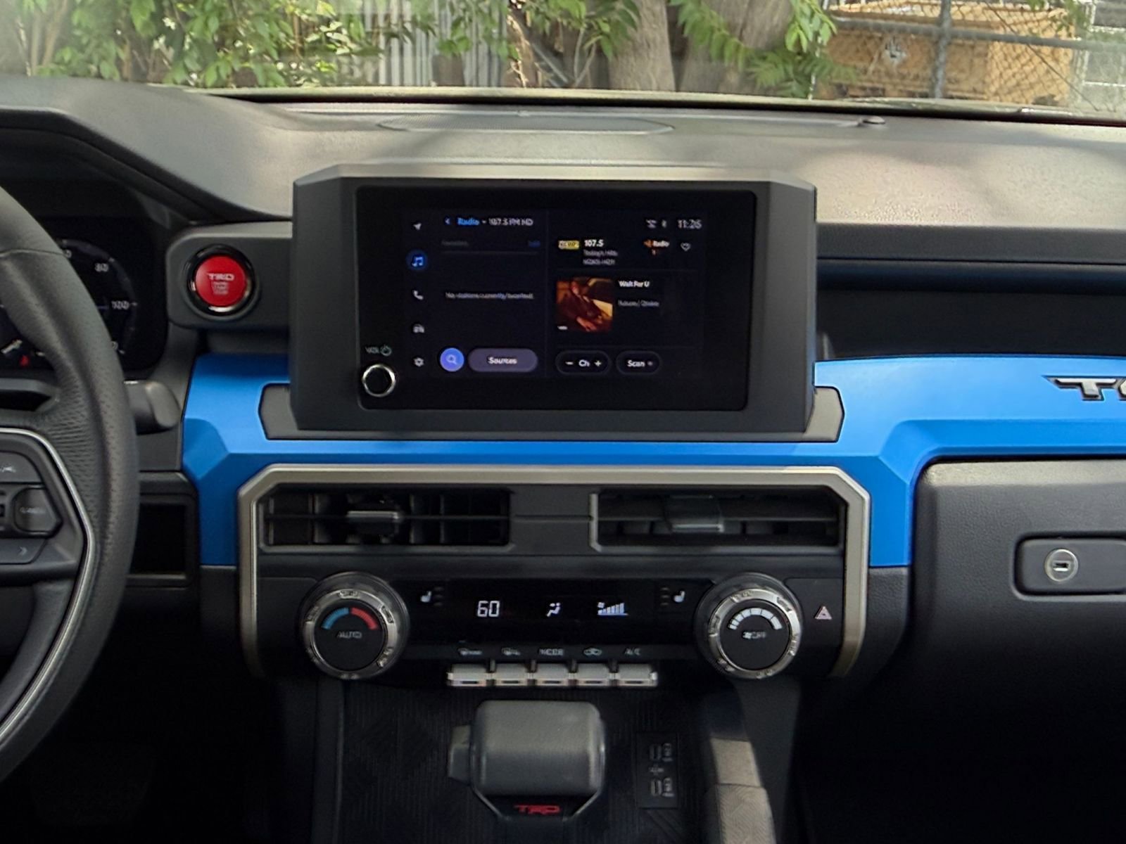 Used 2025 Toyota Tacoma TRD Off-Road AWD/4WD image 20
