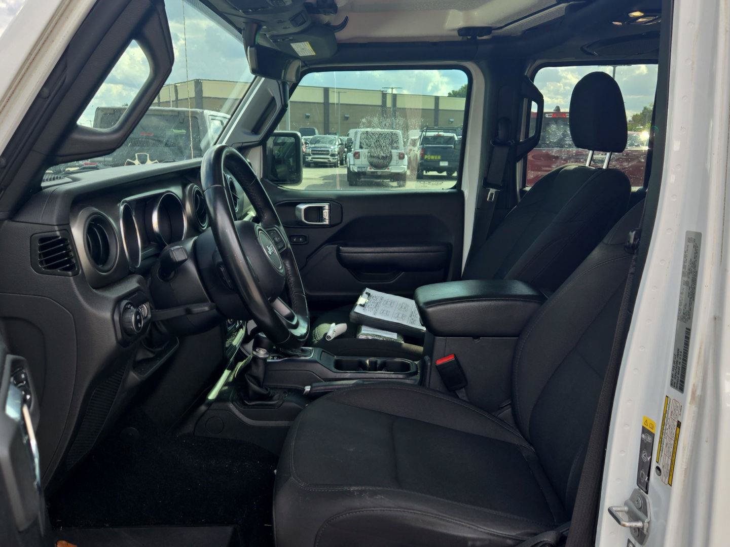 Used 2022 Jeep Gladiator Sport AWD/4WD image 16