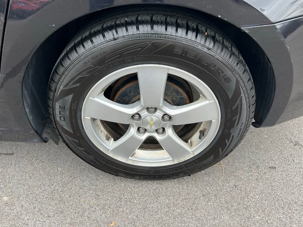 Used 2015 Chevrolet Cruze LT image 13