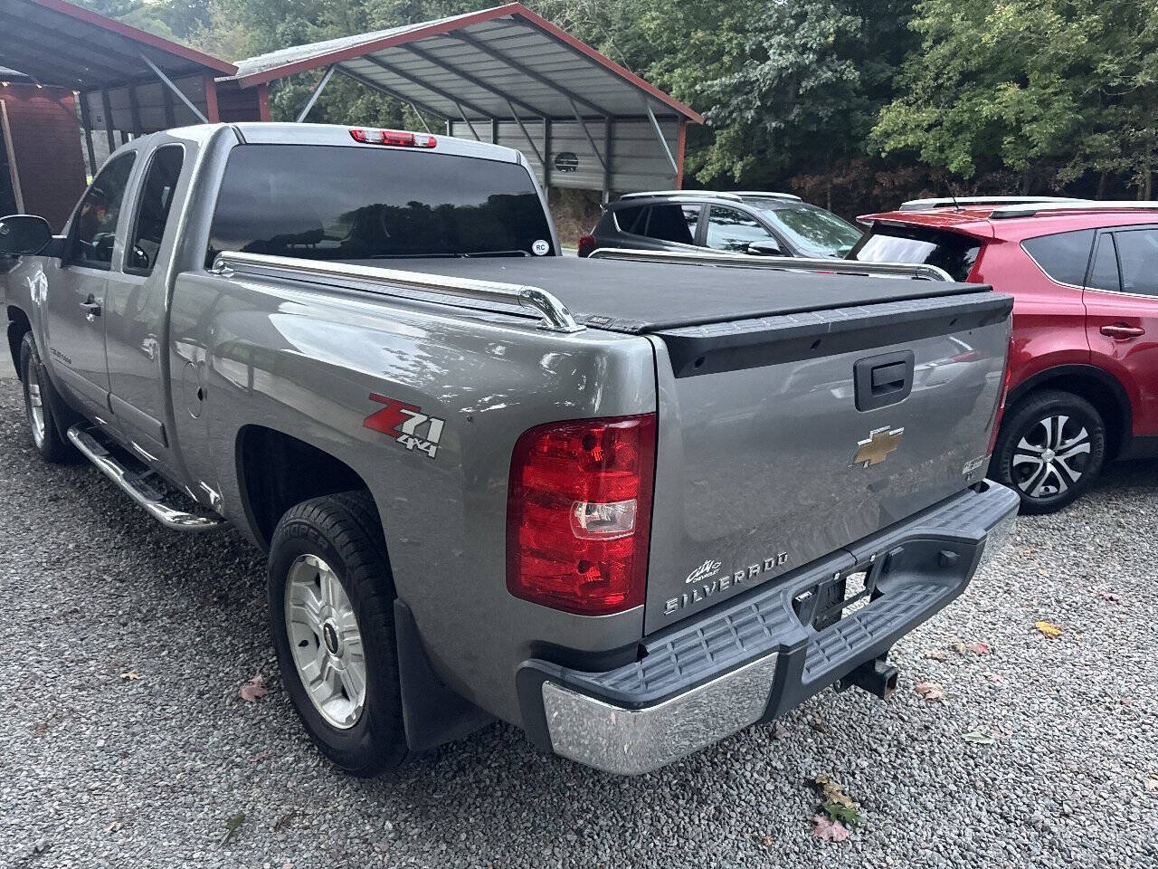 Used 2007 Chevrolet Silverado 1500 LT w/ 1LT Convenience Package AWD/4WD image 12