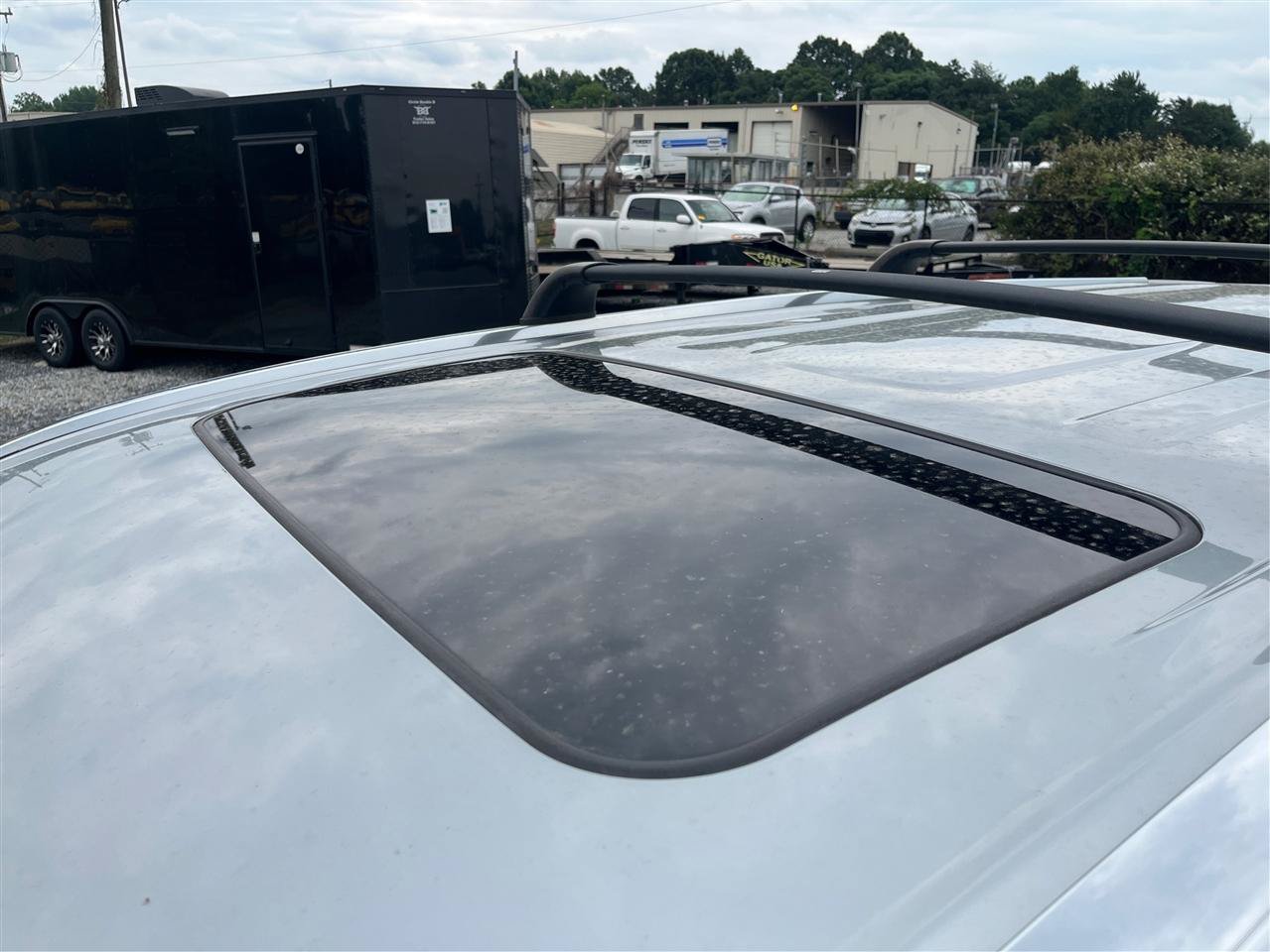 Used 2019 Toyota Highlander XLE AWD/4WD image 12