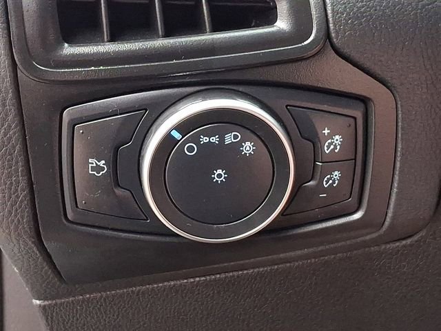 Used 2018 Ford Focus SE FWD image 28