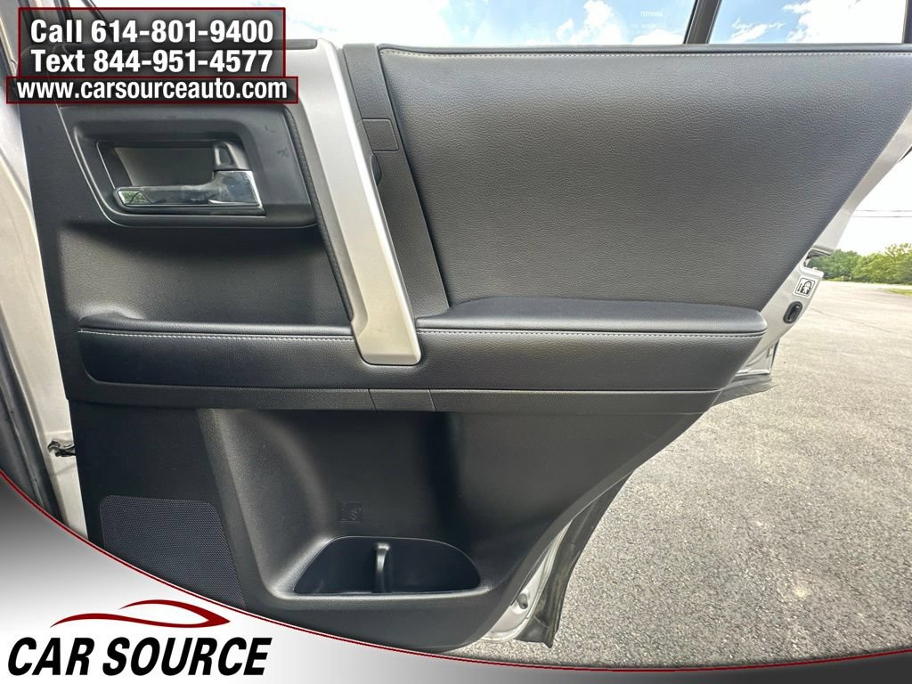 Used 2018 Toyota 4Runner SR5 AWD/4WD image 29