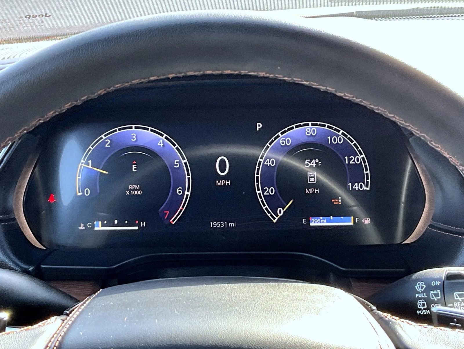 Used 2025 Jeep Grand Cherokee Summit AWD/4WD image 15