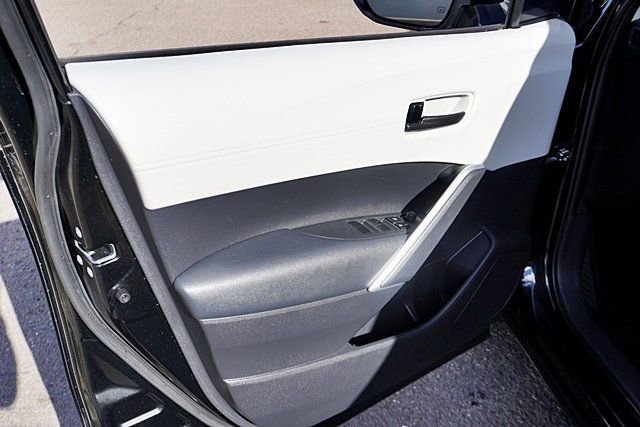 Used 2022 Toyota Corolla Cross L image 23