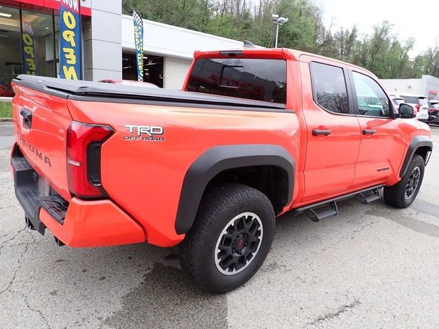 Certified 2024 Toyota Tacoma TRD Off-Road w/ TRD Off Road Upgrade Package AWD/4WD image 3