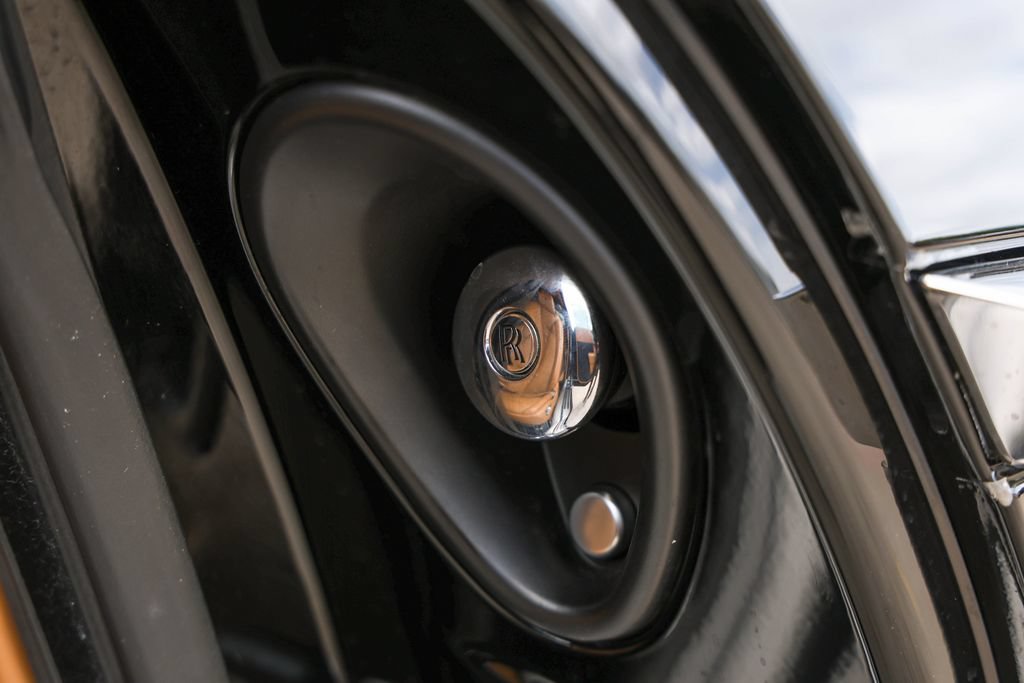 Used 2020 Rolls-Royce Wraith RWD image 16