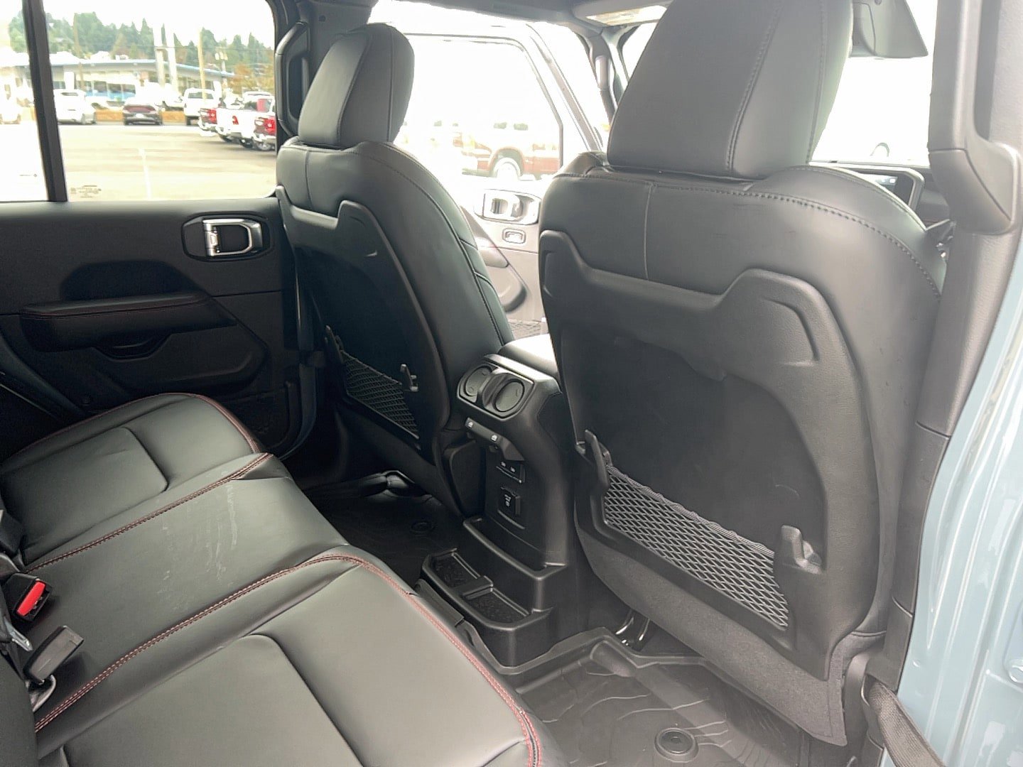 New 2026 Jeep Wrangler Unlimited Rubicon AWD/4WD image 25