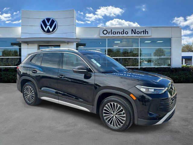 Used 2025 Volkswagen Tiguan S w/ 18" Wheel Package FWD image 1