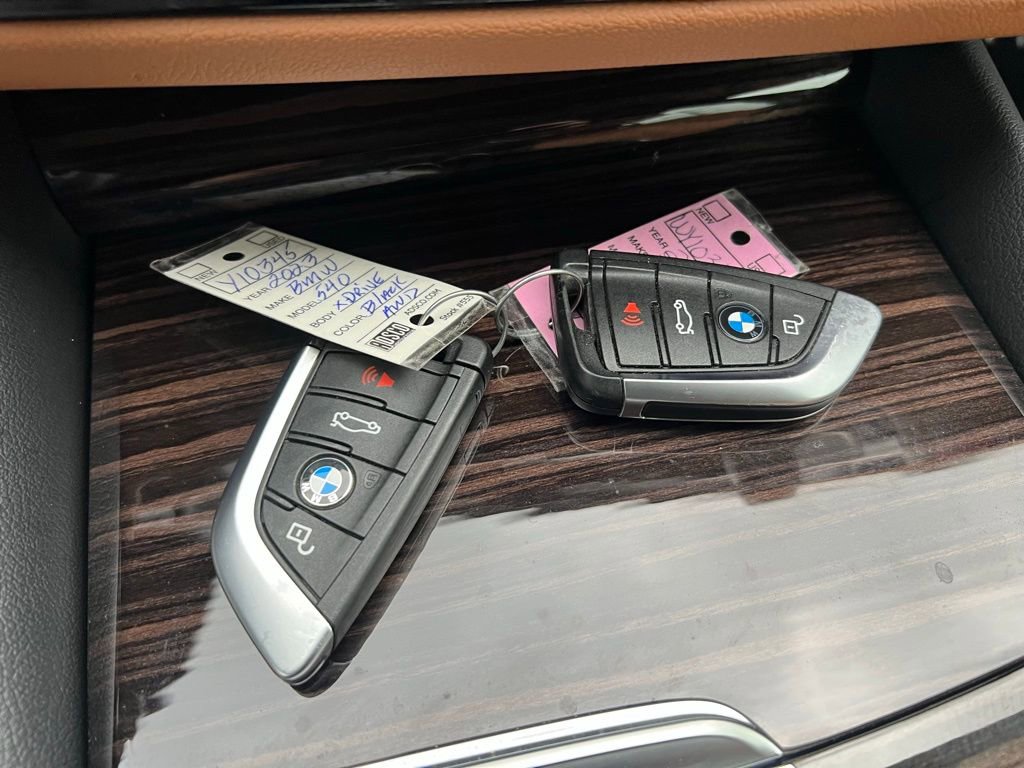 Used 2023 BMW 540i xDrive w/ Convenience Package image 43