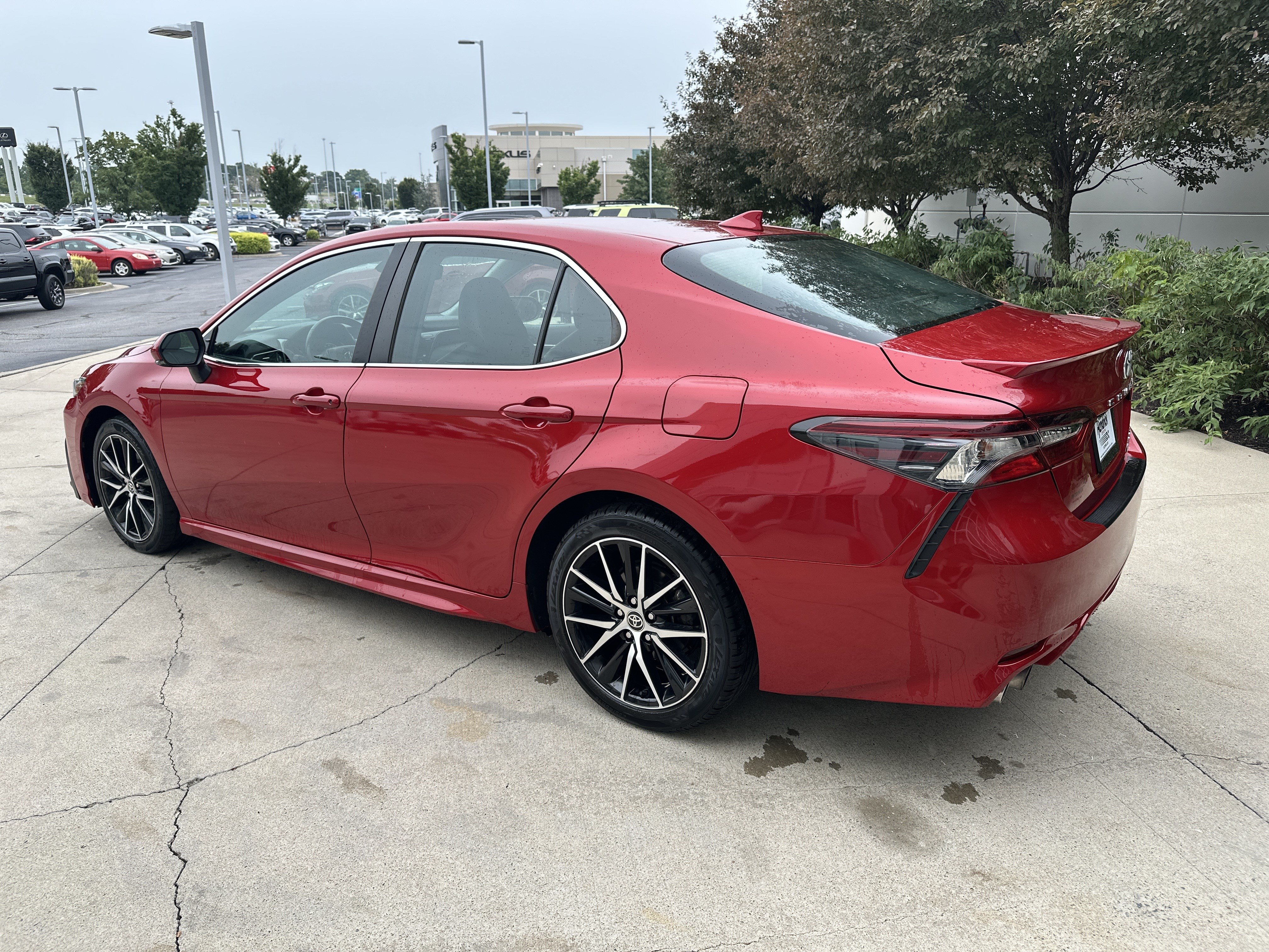 Used 2023 Toyota Camry SE w/ Protection Package (Q2) (TMS) FWD image 7