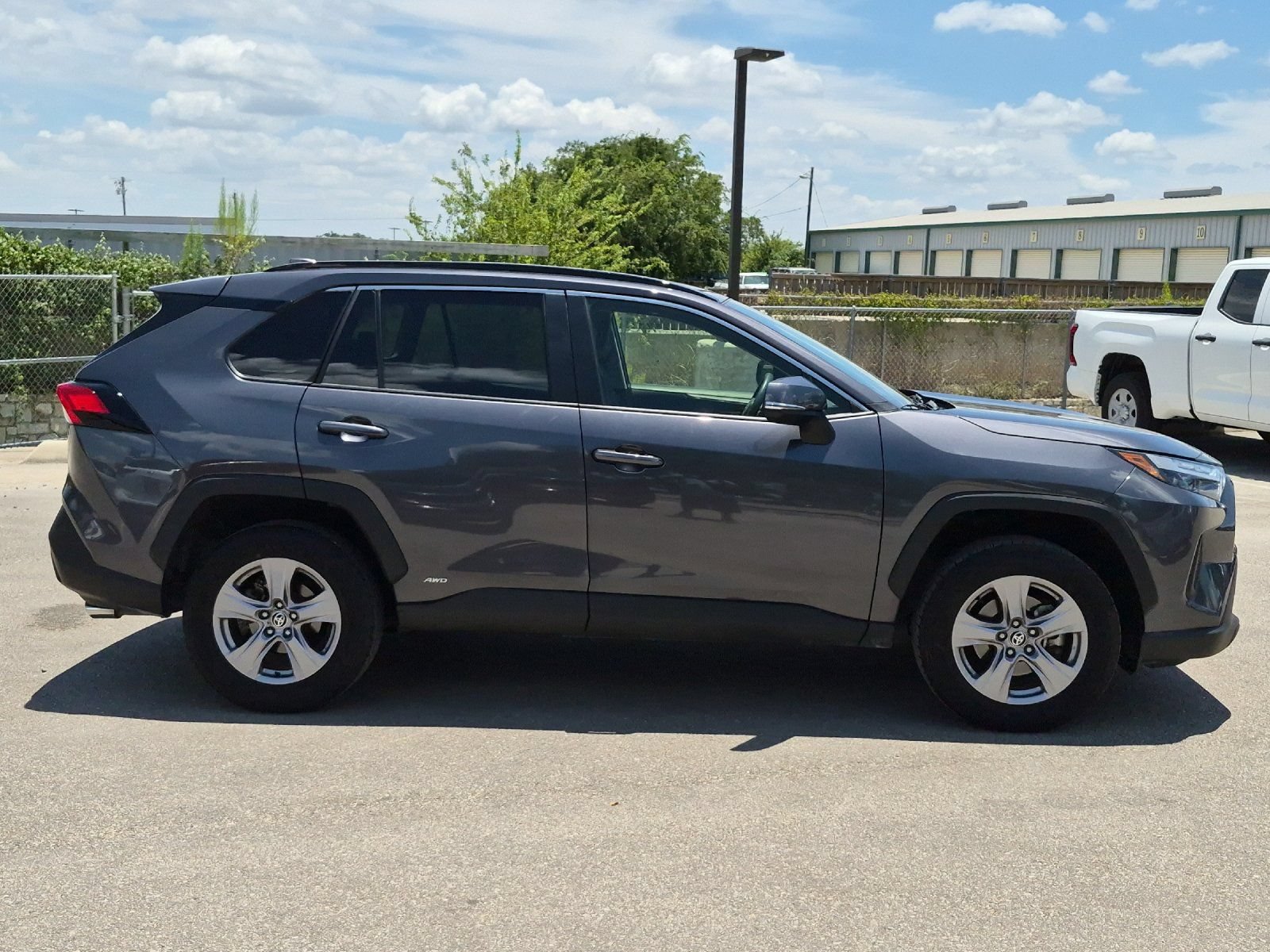 Used 2025 Toyota RAV4 XLE AWD/4WD image 6
