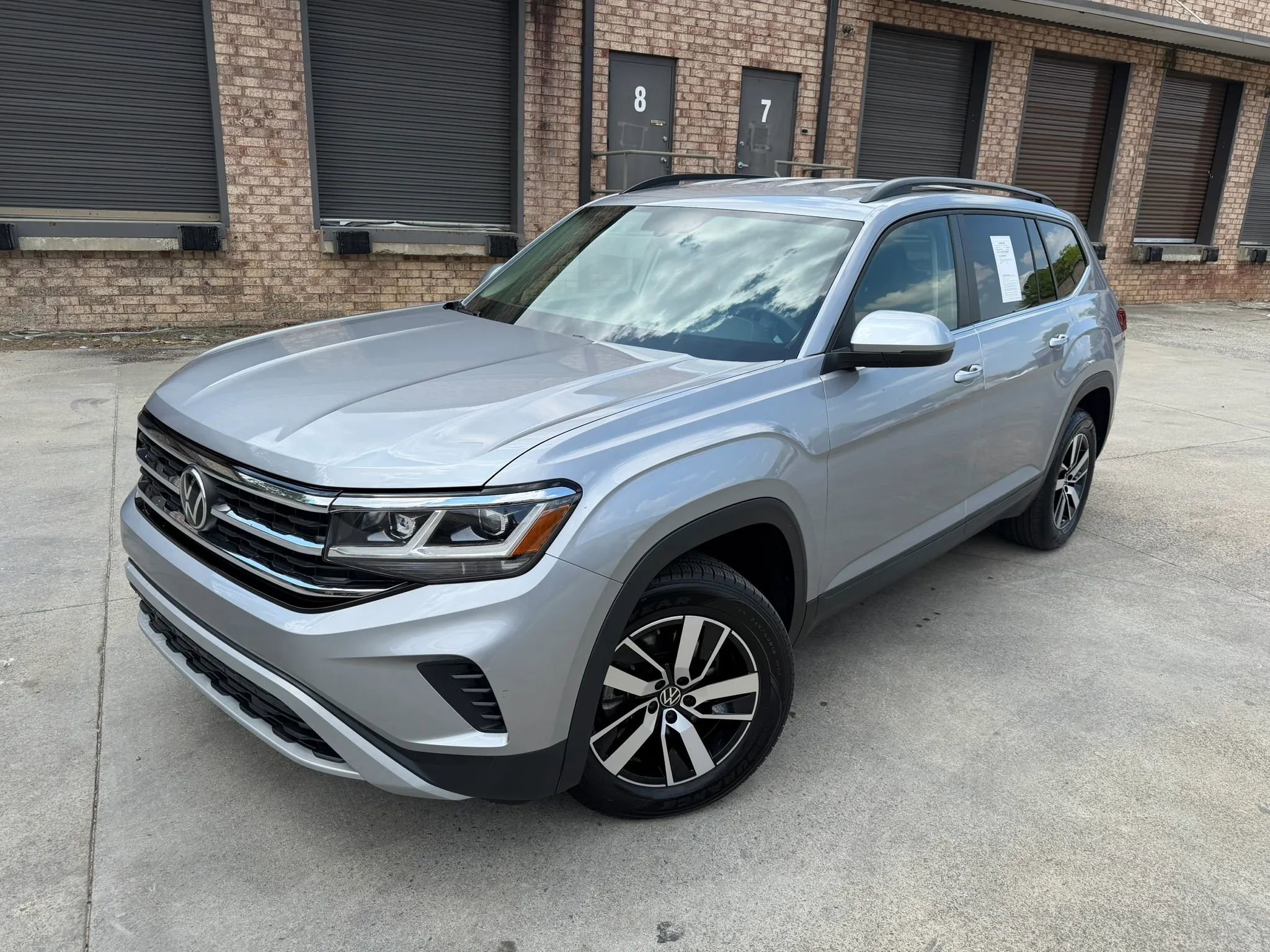 Used 2022 Volkswagen Atlas SE FWD image 2