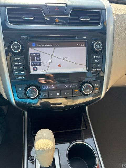 Used 2013 Nissan Altima 2.5 SL w/ Technology Pkg FWD image 4