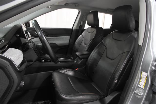 Used 2022 Jeep Compass Latitude image 5