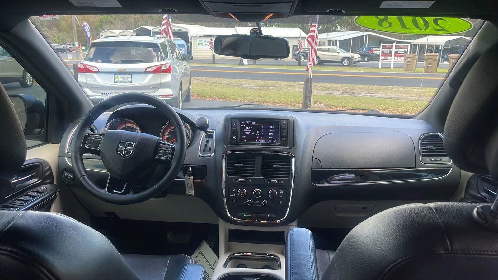 Used 2018 Dodge Grand Caravan SXT image 14