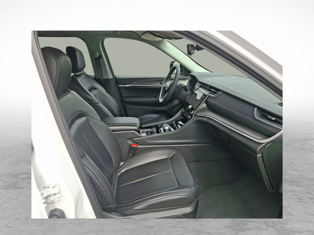 Used 2023 Jeep Grand Cherokee Limited image 11