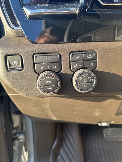 Used 2025 Chevrolet Silverado 2500 LT w/ Safety Package image 13