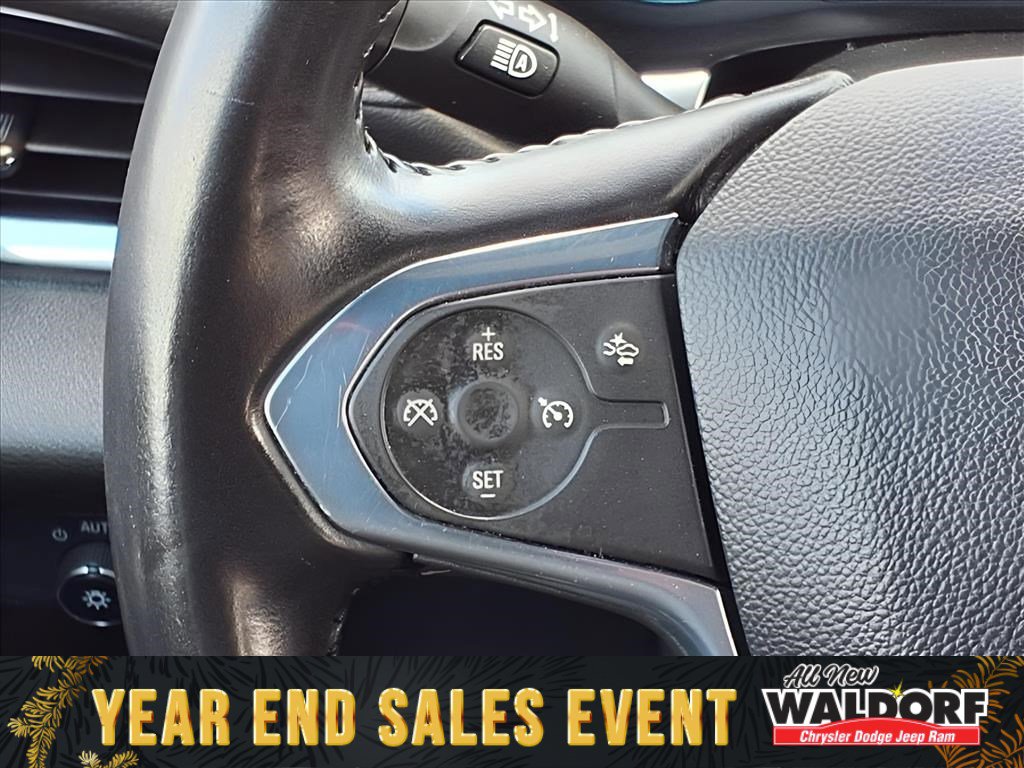 Used 2022 Chevrolet Traverse LT image 20