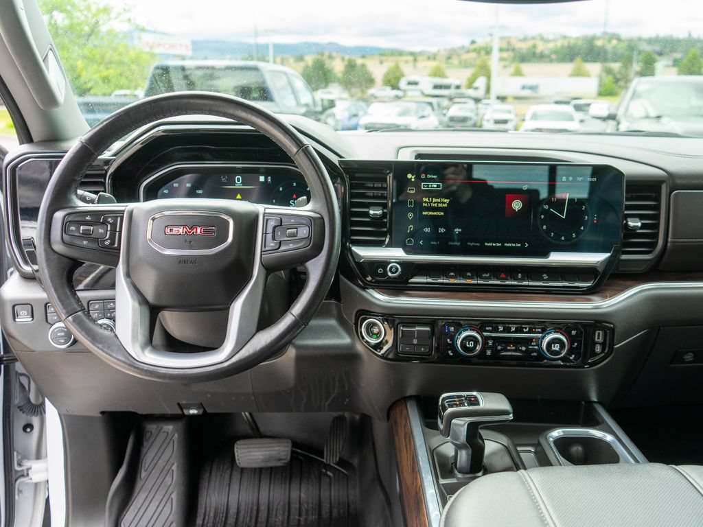 Certified 2023 GMC Sierra 1500 SLT w/ SLT Premium Package AWD/4WD image 16