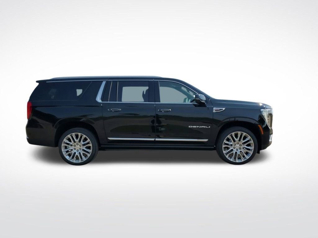 New 2025 GMC Yukon XL Denali w/ Denali Reserve Package image 10