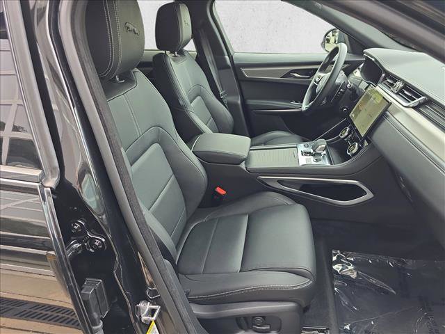 Certified 2025 Jaguar F-PACE R-Dynamic S image 10