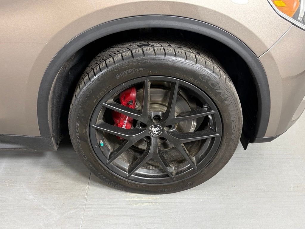 Used 2019 Alfa Romeo Stelvio w/ Nero Edizione RWD image 12