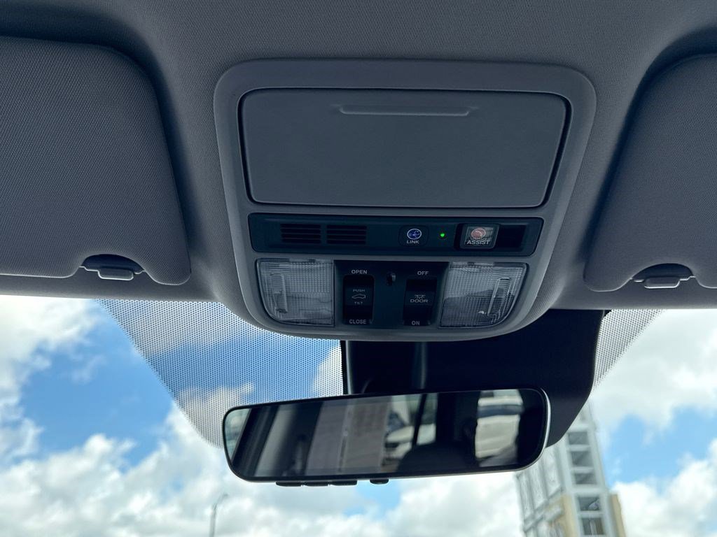 Certified 2022 Honda Pilot Touring image 37