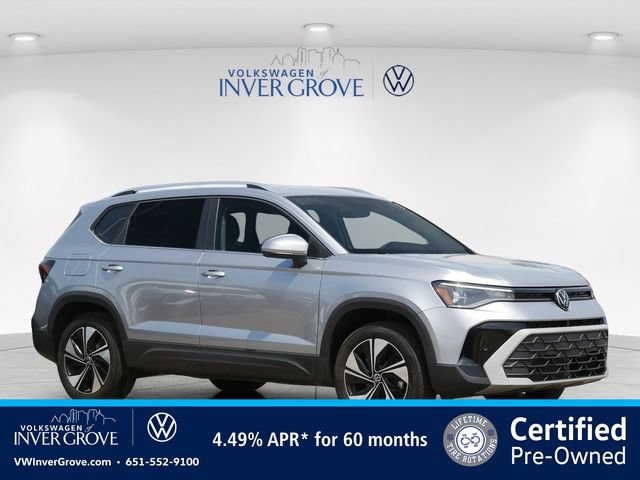 Certified 2025 Volkswagen Taos SE AWD/4WD image 1