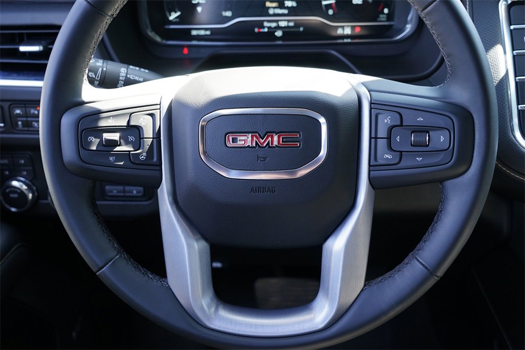 Used 2023 GMC Yukon XL SLT w/ SLT Luxury Package image 23