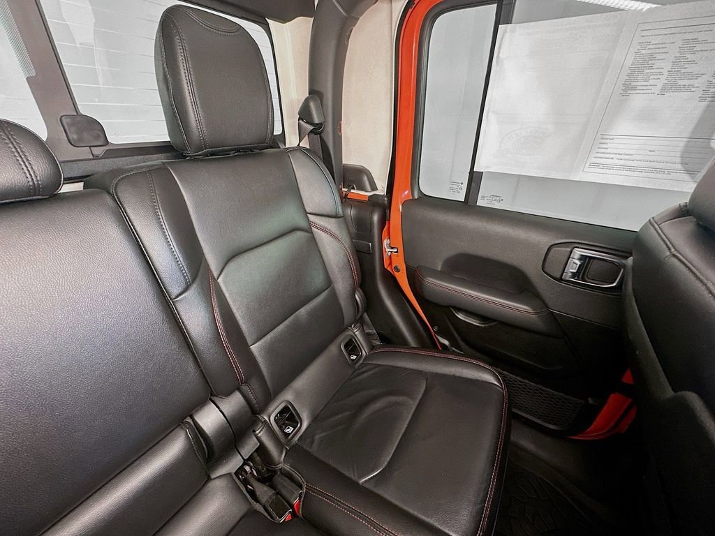 Used 2023 Jeep Gladiator Rubicon w/ Cold Weather Group image 14