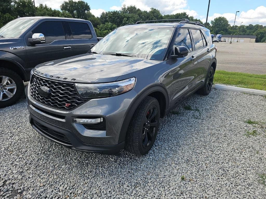 Used 2023 Ford Explorer ST w/ ST Street Pack AWD/4WD image 3