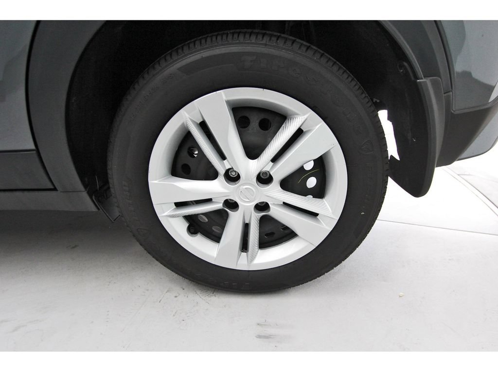 Used 2025 Nissan Kicks Play S FWD image 27